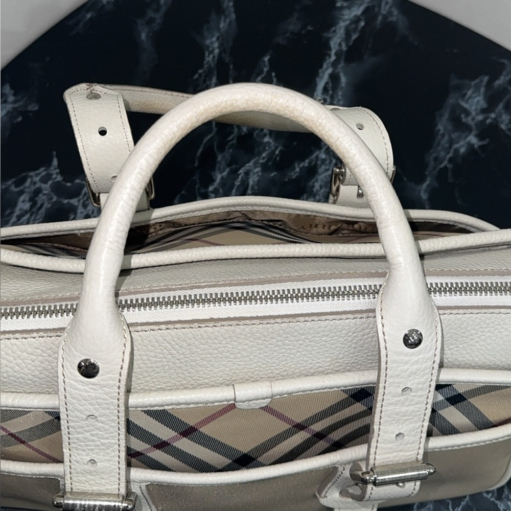 BURBERRY Leather Nylon Canvas Handbag Beige Ivory
Handbag AUTHENTIC - Picture 9 of 16